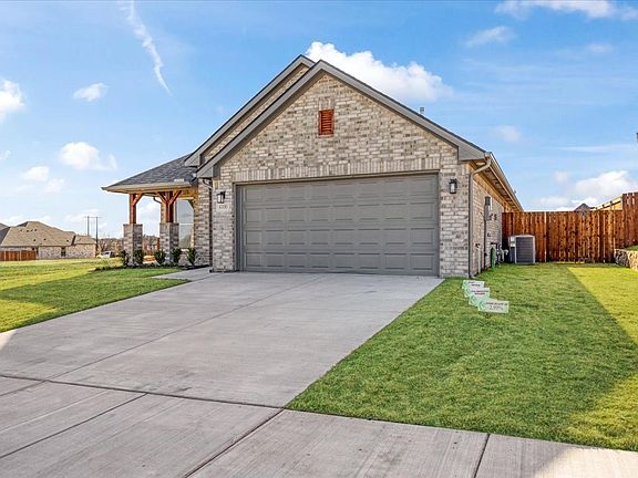 3rd image of 4300 Hummingbird Dr