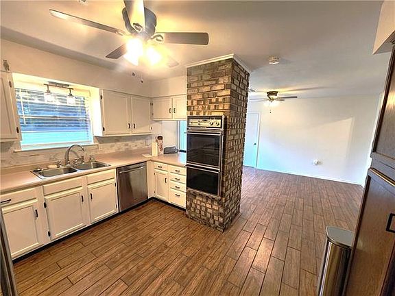4th image of 417 Moncla Ave