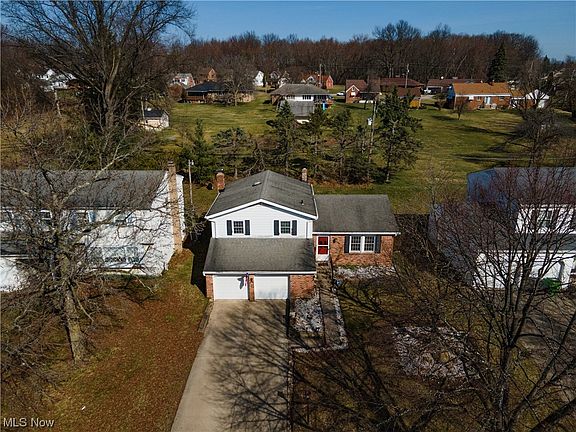 2nd image of 13577 Foxcroft Dr