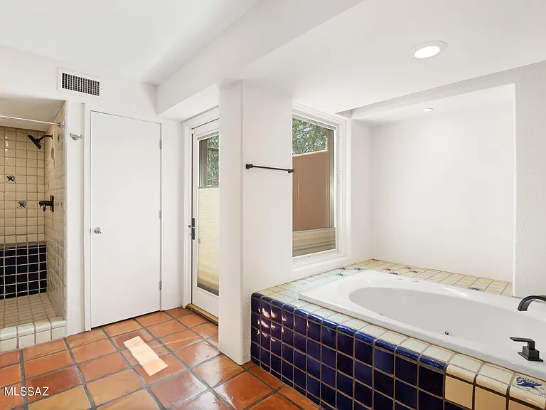 6561 N Avenida De Posada — Photo 44