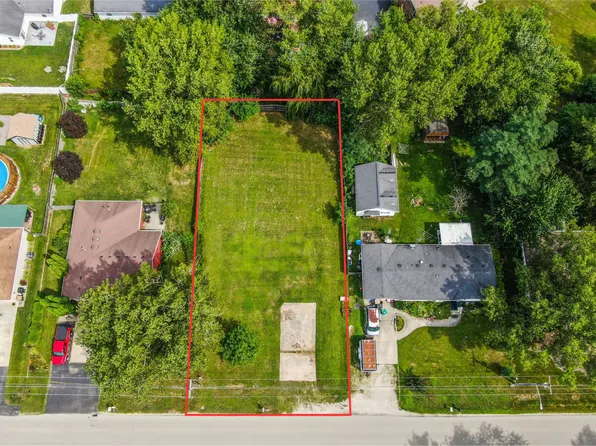 238 E Cermak Rd, Braidwood, IL 60408