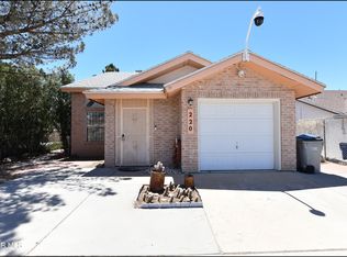 220 Thorn Ridge Cir, El Paso, TX 79932
