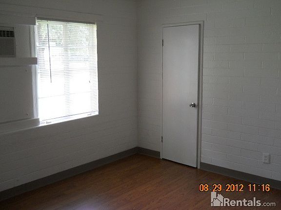 5th image of 627 E Jackson St
