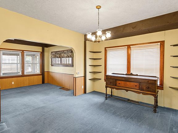 4th image of 2334 5th St