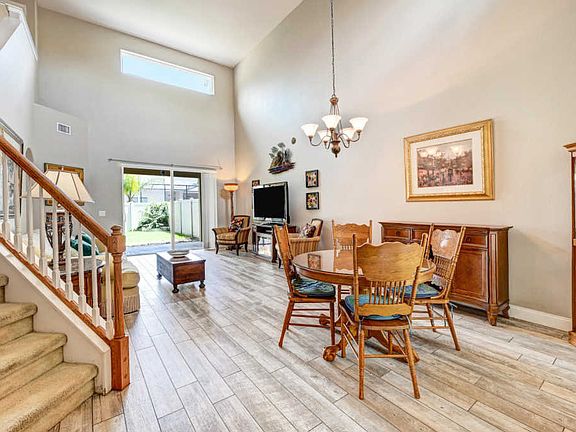2nd image of 3180 Arden Cir
