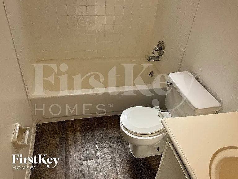 3228 Curry Woods Cir #2 — Photo 12