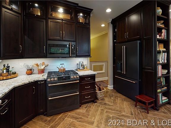 5th image of 619 Via Appia Dr