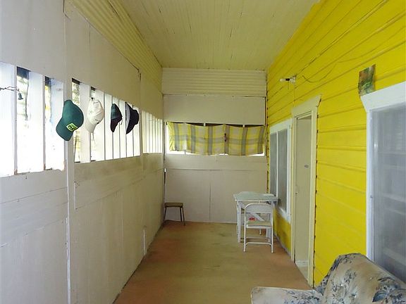 4th image of 121 Fannin St N