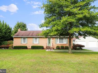 189 Fairview Rd, Gore, VA 22637