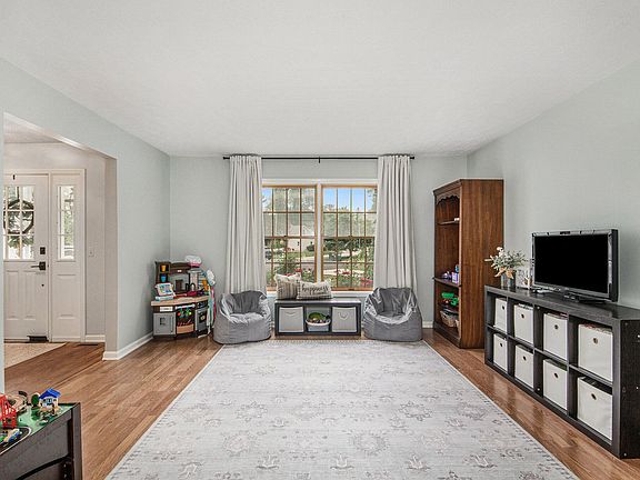 5th image of 4375 Gettysburg Ct