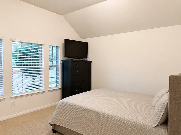 1541 Harrongton Way — Photo 10