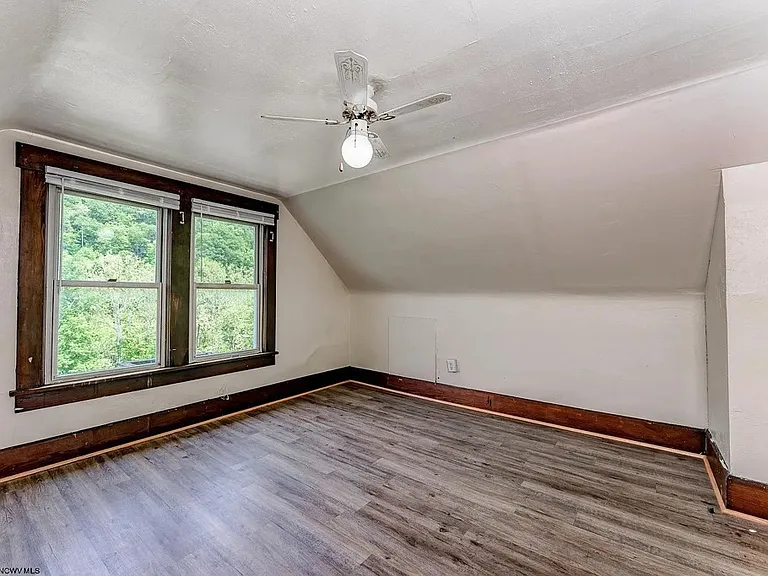 565 Brockway Ave #A — Photo 21