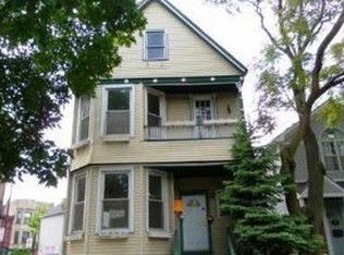 2820 N Racine Ave, Chicago, IL 60657