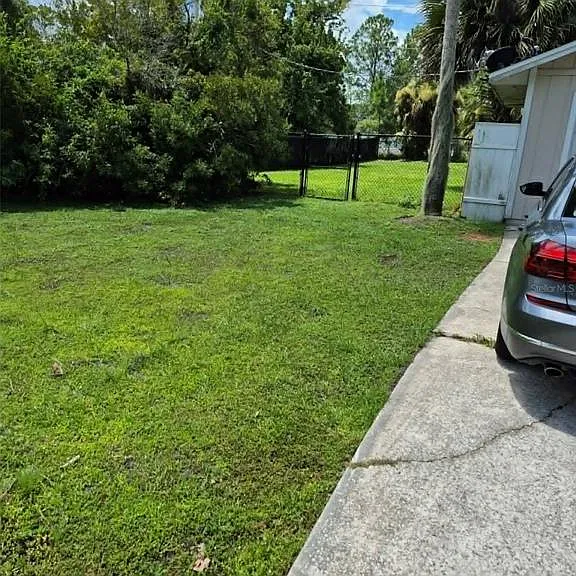 1 Wheatfield Dr — Photo 2