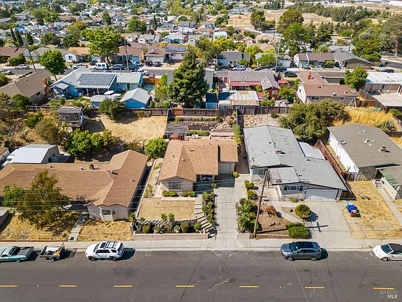 4th image of 1358 7th Street