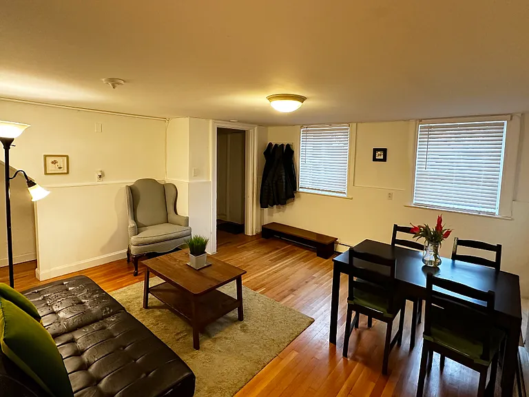 20 Nash St #1 — Photo 5