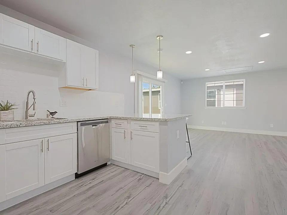 2511 Anna Way