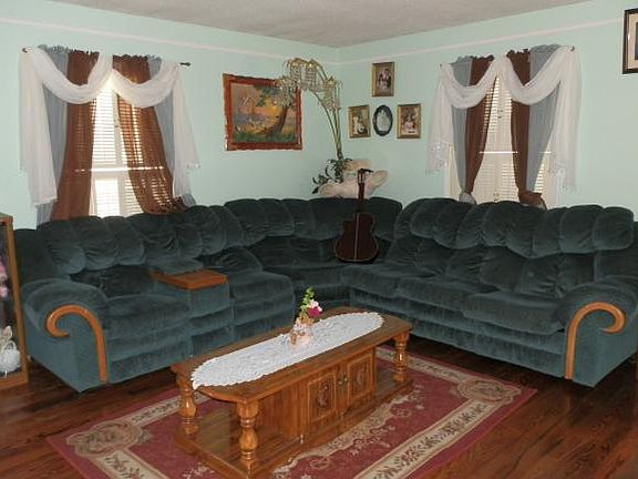 2nd image of 333 Hale St