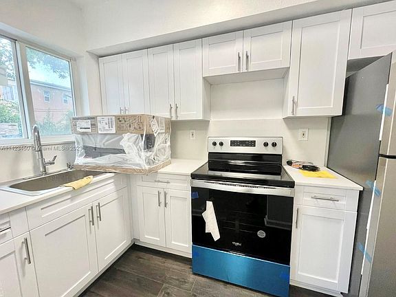 4th image of 311 NW 84th St #311