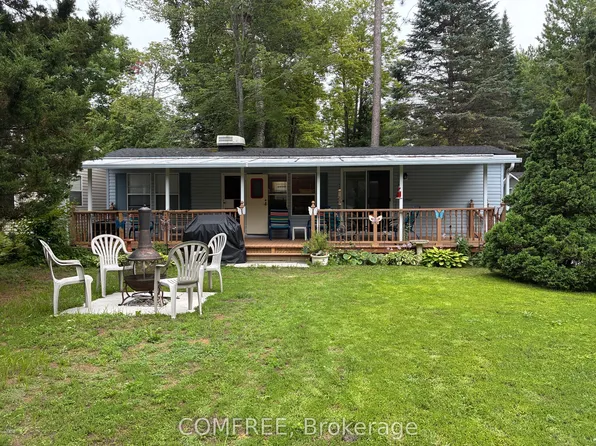 85 Theme Park Dr #82, Wasaga Beach, ON L9Z 1X7