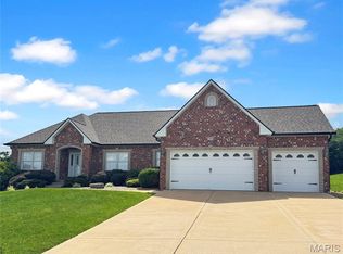 151 Rainbow Lake Dr, Villa Ridge, MO 63089