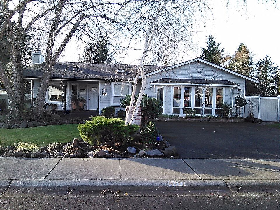 2nd image of 402 Schmid St