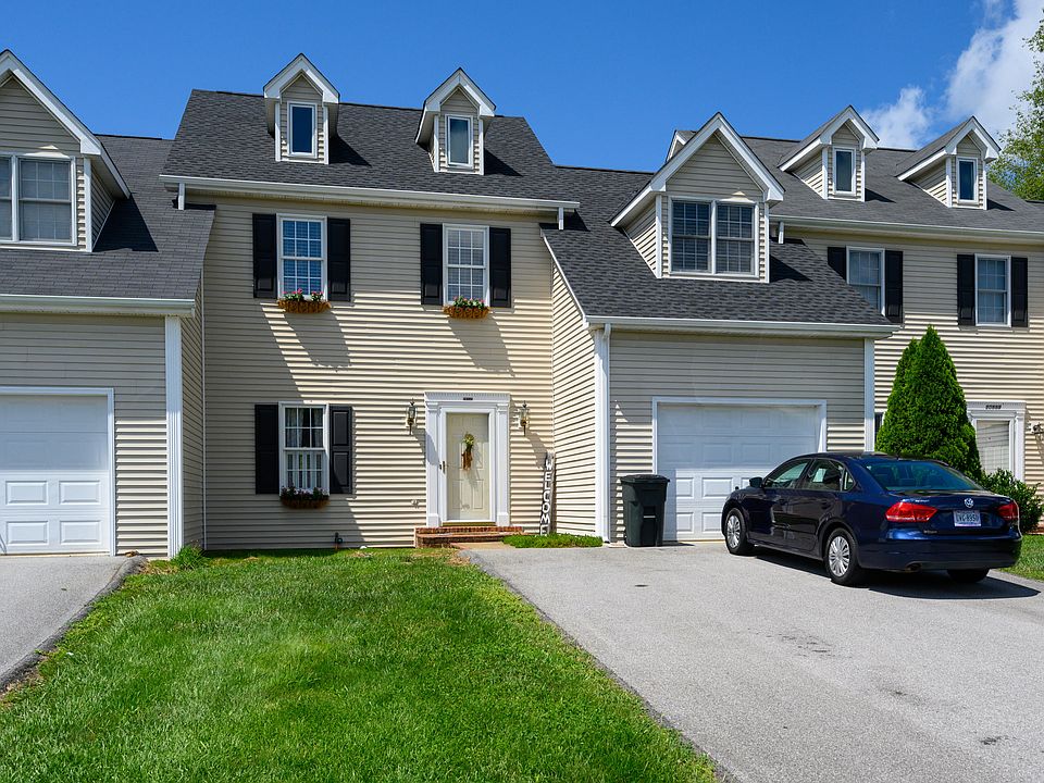 1st image of 20555 Westchester Cir