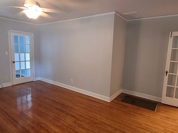 2nd image of 3031 Marlowe Ave