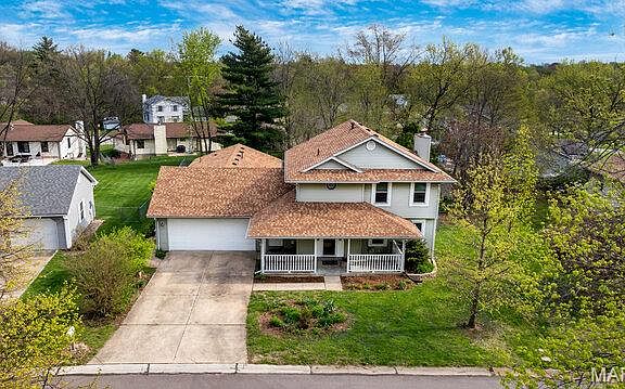 5th image of 82 Spencer Trl