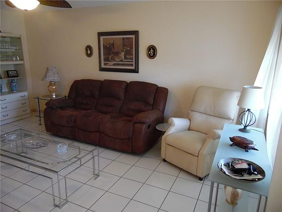 4th image of 206 Durham D #206