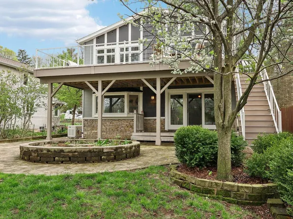 W330N6067 Hasslinger DRIVE, Nashotah, WI 53058