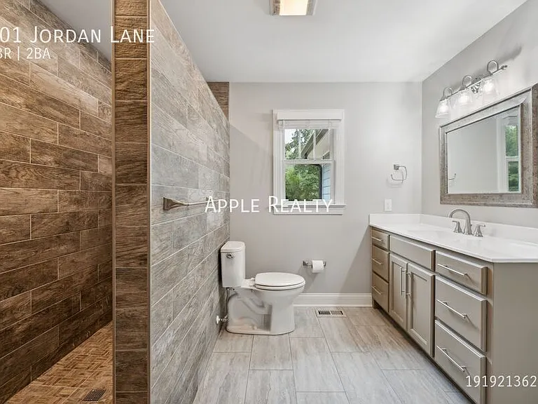 101 Jordan Ln — Photo 9