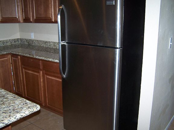 4th image of 6732 E Moreland St