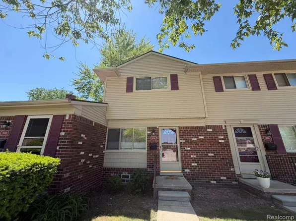 9768 Cornell St, Taylor, MI 48180