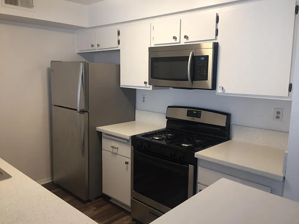 1457 Armacost Ave #203