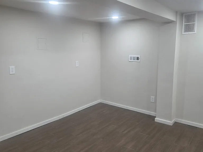 2400 Radford Rd — Photo 13