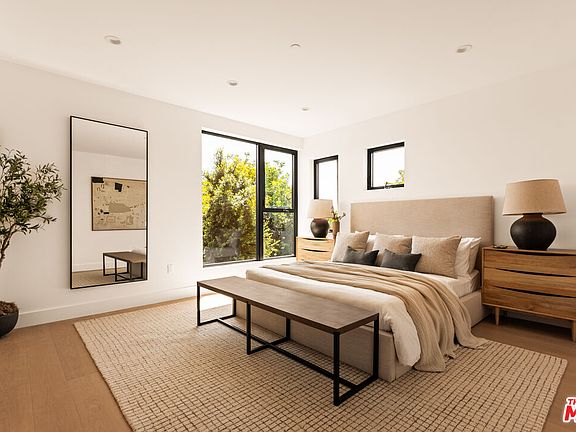 5th image of 2425 20th St #B