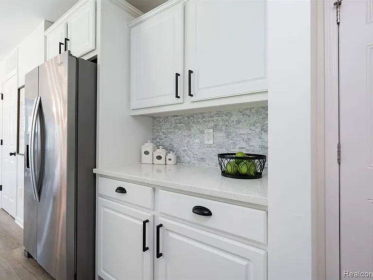 425 Knollwood Dr — Photo 14