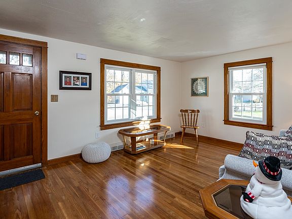 3rd image of 108 Atherton Ave
