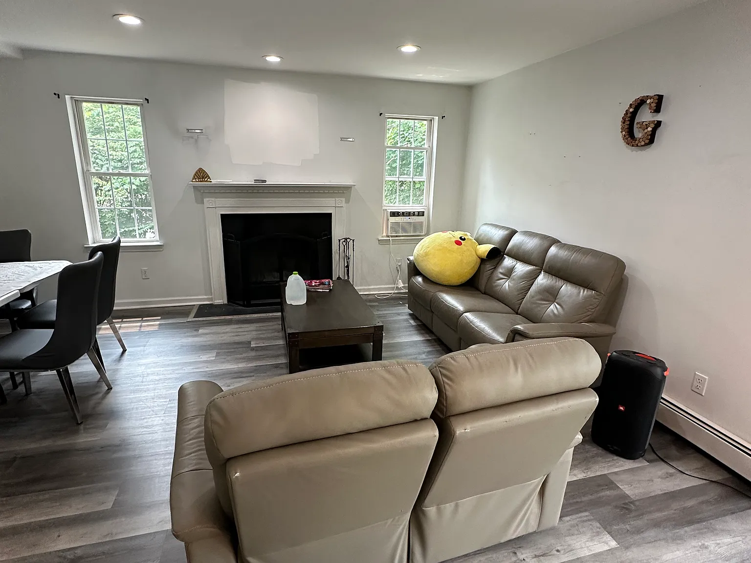 4 bed, 3.5 bath, 2390 sqft, $3,300 — Photo 4