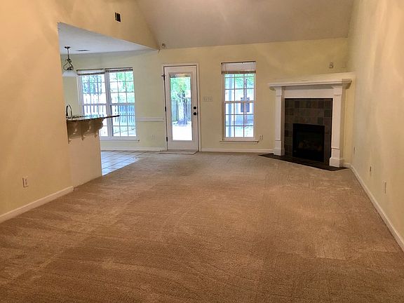 2nd image of 2071 Sylvan Lake Dr