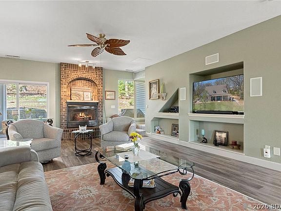 2nd image of 183 Guinevere Ct