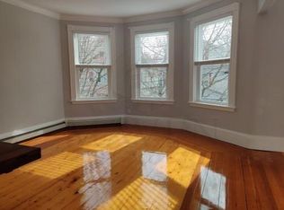 33 Robinson St #2, Somerville, MA 02145