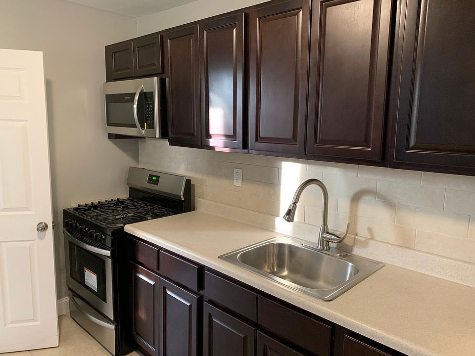 1st image of 234 Halsted St #1