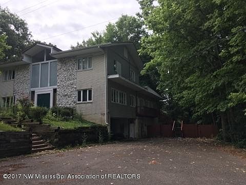 2nd image of 165 Labauve St