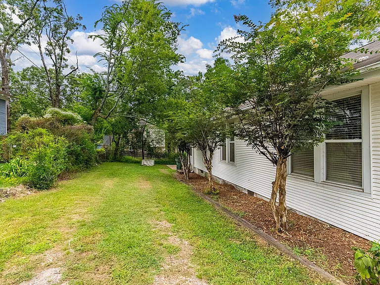 4905 Lee Ave — Photo 35