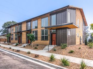 704 SW 15th St #4, Redmond, OR 97756