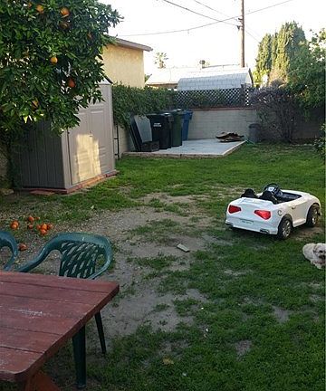 5th image of 12215 Eastbrook Ave