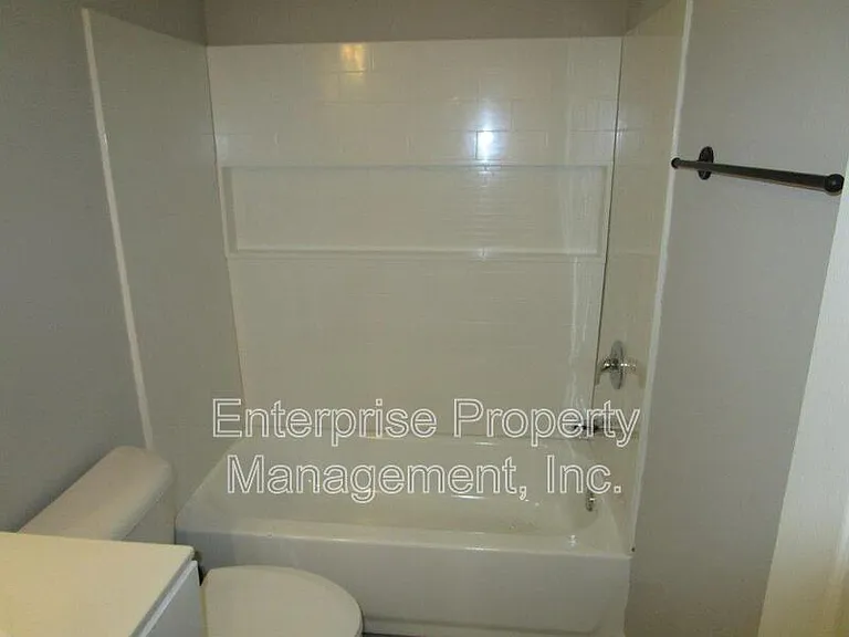 3490 Ardmore St — Photo 20