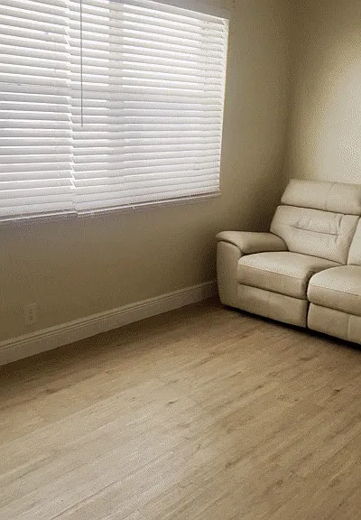 615 NE 8th St #2 — Photo 2